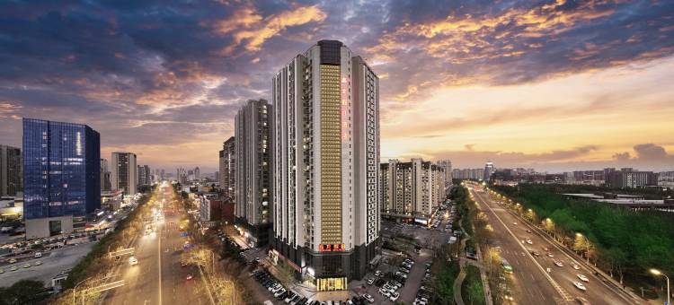 青岛鑫龙假日酒店(黄岛金沙滩钱塘江路青职学院地铁站店)图片