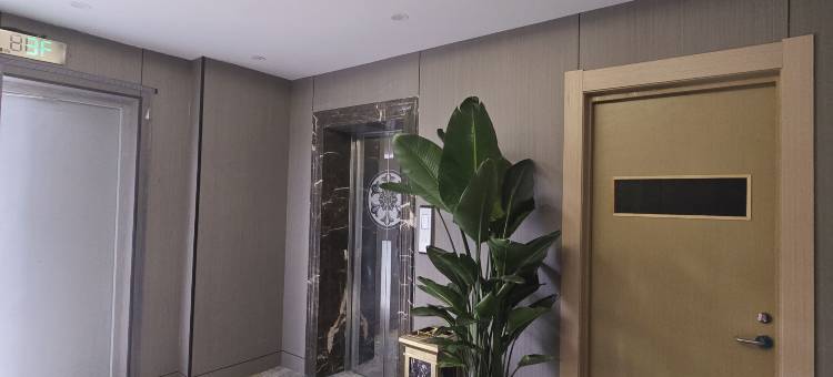 如家睿柏·云酒店(南京江北虹悦城龙华路地铁站店)图片