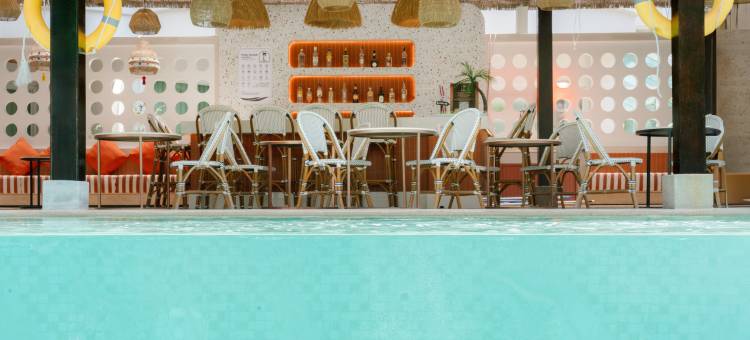 芭堤雅爱湾海滩度假酒店(A-One Pattaya Beach Resort)图片