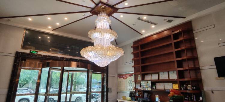 重庆雅阁主题酒店(梁平高铁南站店)图片