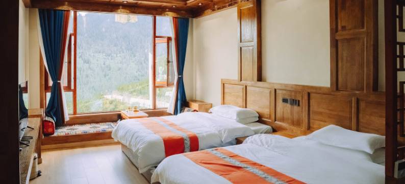 扎尕那央吉藏家乐民宿(达日观景台店)图片