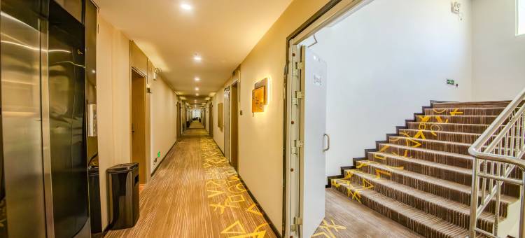 IU酒店(香格里拉汽车站松赞林寺店)图片