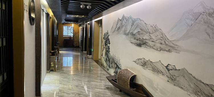 舟曲龙舟大酒店图片