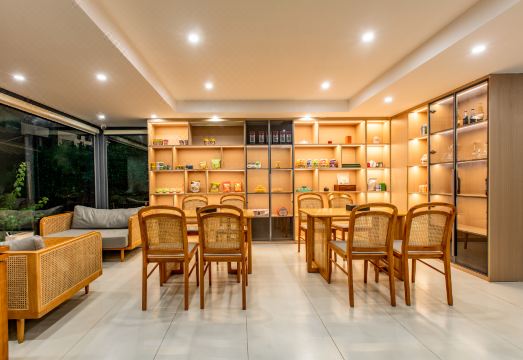 Yujin · Home | Qimeng · Adventure Secret Realm · Designer Homestay (West Lake Lingyin Branch)Hotel Overview