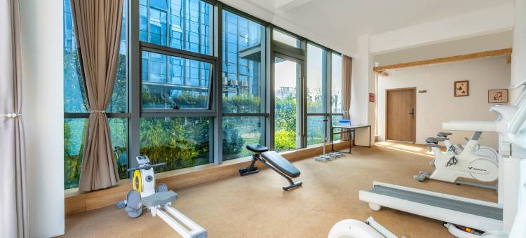 无隐良居酒店(弥勒中龙时代中心店)图片