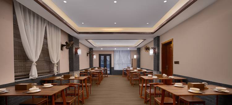 VALATOMS梵拉图汤泉别院酒店(峨眉山高铁站报国寺店)图片
