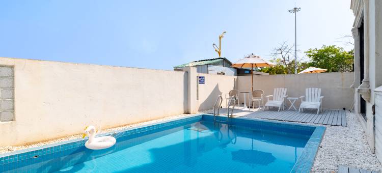 R设计师海滩度假酒店(北海银滩景区国际客运港店)图片