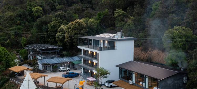 半山听雨民宿图片