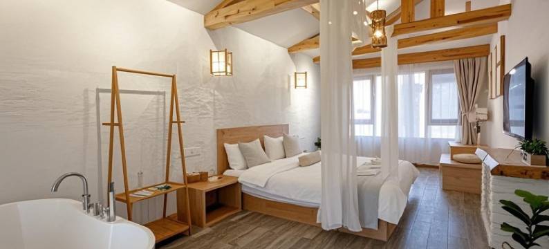 西塘木白设计民宿(烟雨长廊店)图片