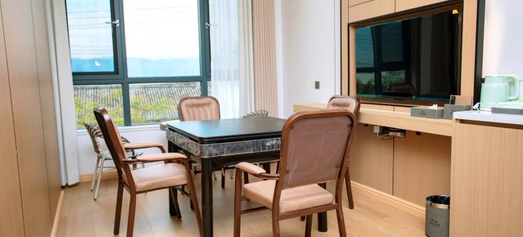 程海湖岸云栖民宿图片