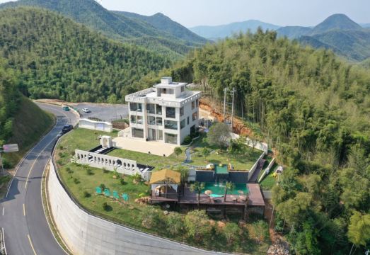 雾隐民宿（安吉云上草原店）外景图