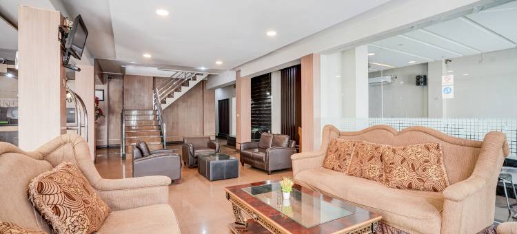 Townhouse Oak Padang near RTH Imam Bonjol formerly Bunda Hotel图片