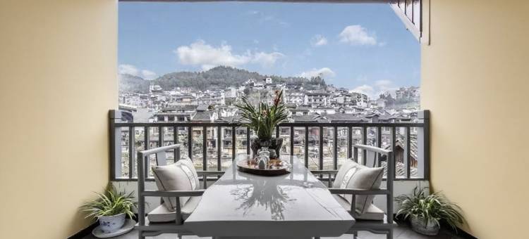 拾光·童年江景民宿(凤凰古城景区沱江店)图片