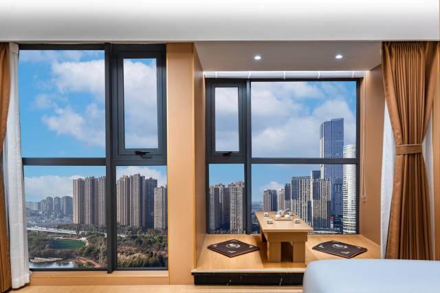 嘉盛酒店(昆明高铁南站七彩云南第壹城店)图片