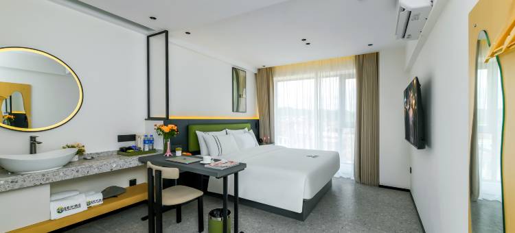 易趣·君好酒店(中山三乡顺昌广场店)图片