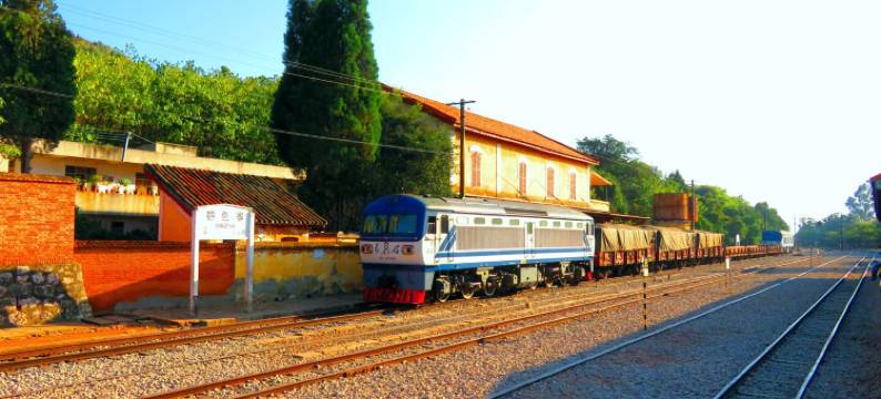 蒙自梵间人文艺术酒店(碧色寨店)图片