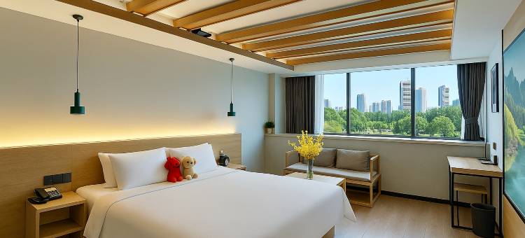 92·漫步云景NATOWalkingInTheClouds酒店(金寨大别山金粤大厦店)图片