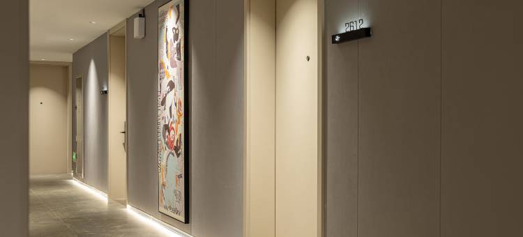 网鱼电竞酒店(南昌西站北广场店)图片