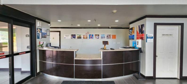 德克萨斯恩尼斯 6 号汽车旅馆(Motel 6 Ennis, TX)图片