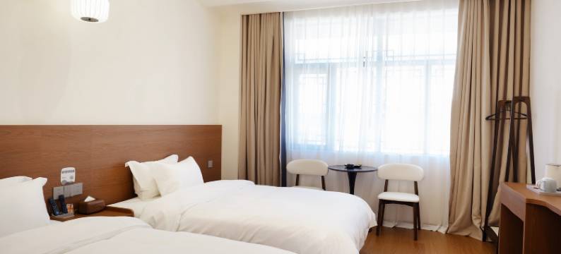 观山民宿(保山五洲国际高铁站店)图片