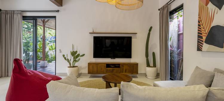 Sicilia Villa by DH - 2 BR villa with Large Pool and Tropical Garden图片