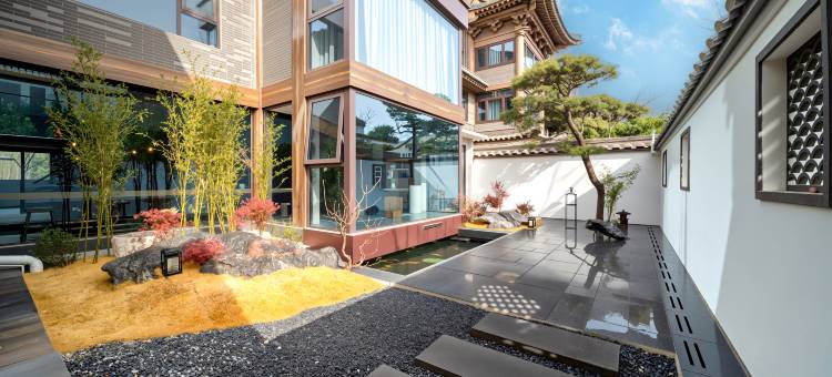 照花台民宿(开封清明上河园万岁山武侠城店)图片