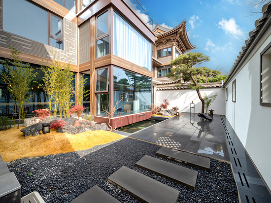 照花台民宿(开封清明上河园万岁山武侠城店)