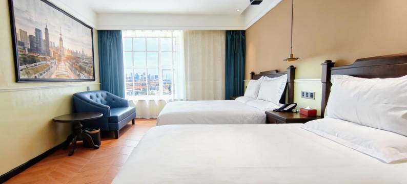 丽呈雅客小镇酒店(长春火车站人民广场店)图片