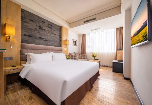 Howdy Smart Hotel (Chengdu Chunxi Taikoo Li)Hotel Overview
