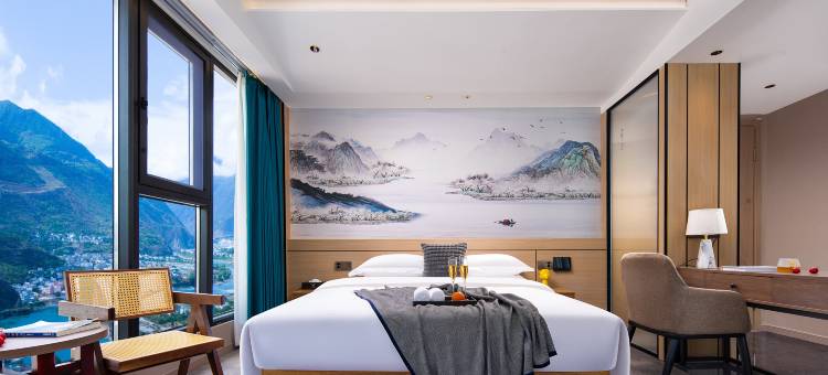 VALATOMS·梵拉图智能酒店(泸定冷碛镇店)图片