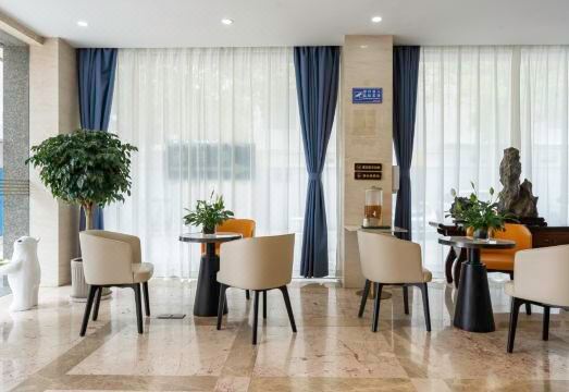 Kaiyue Business Hotel(Ninefang City Shop,Northmen Road ) Hotel Overview