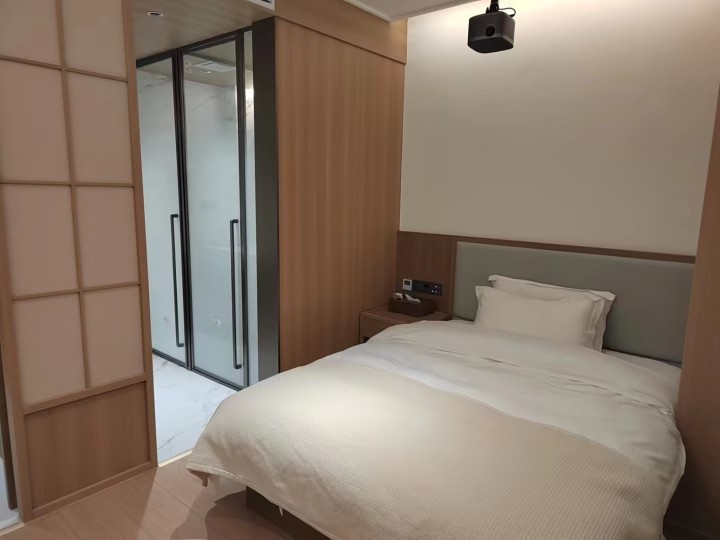 Alley HomestayOver view