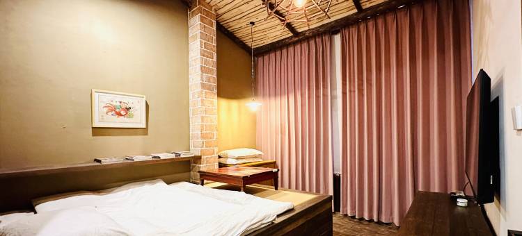 满归岭上花开民宿图片