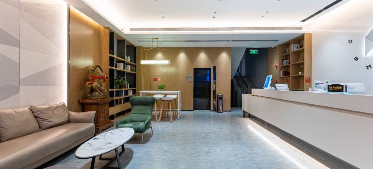 柏曼酒店(长沙万家丽中路火炬村地铁站店)图片