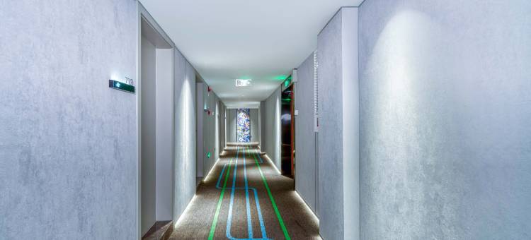 网鱼电竞酒店(杭州滨江星光大道店)图片