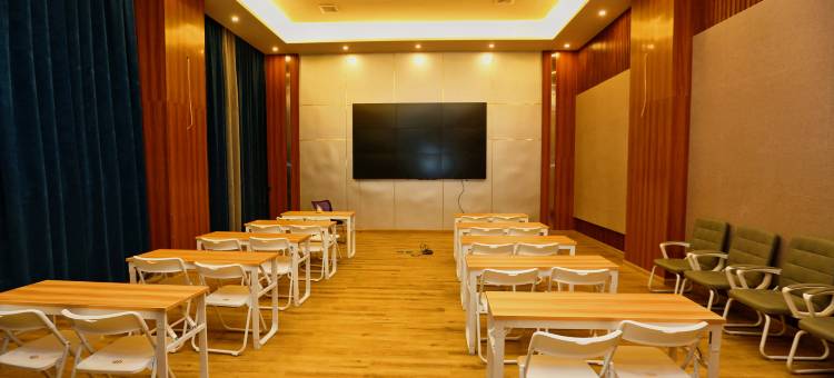 久治玉澳酒店图片