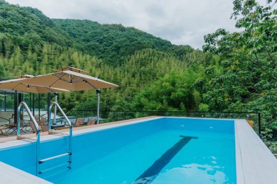 龙石水语LONG·望野云端·泳池度假美宿浙北大峡谷店
