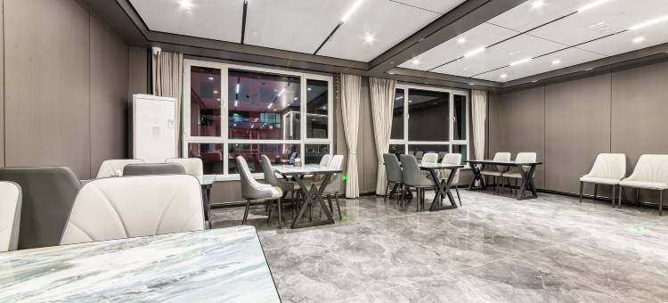 象牙塔科教酒店(兰州新区中川机场T3航站楼店)图片