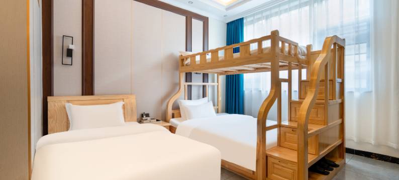 源居电竞酒店(麒麟区曲靖火车站店)图片