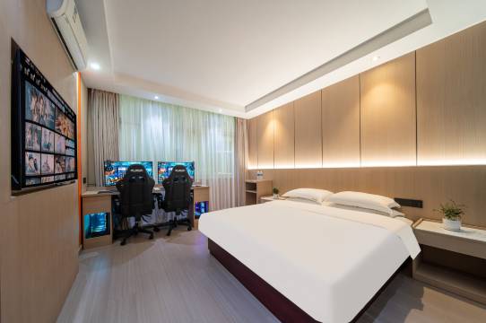 翰林电竞酒店(海城轻轨站店)