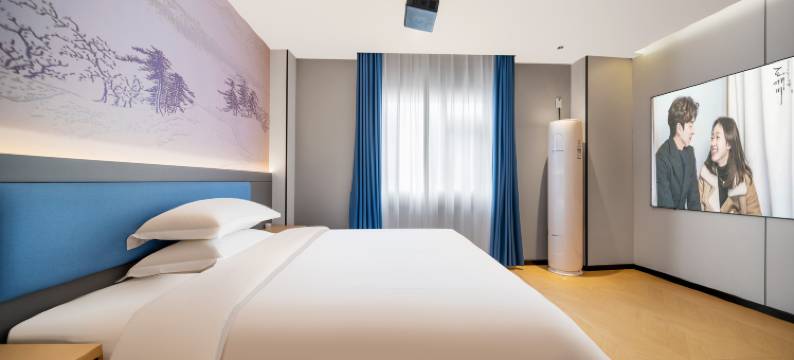 越家影院酒店(八一广场南昌火车站店)图片