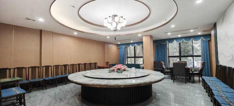 漫州酒店(华容步步高新天地城市商业广场店)图片