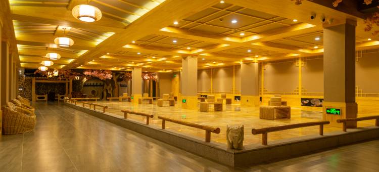 岫岩乐雪商务酒店图片