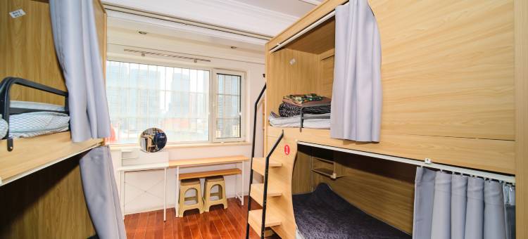 背个小包太空舱青年旅社(万象城店)图片