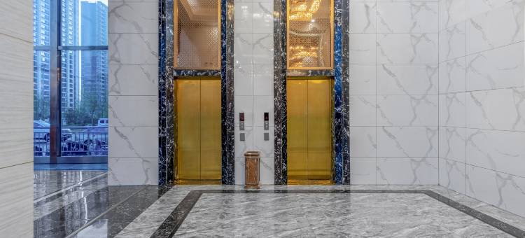 巴彦淖尔君逸皇冠大酒店图片