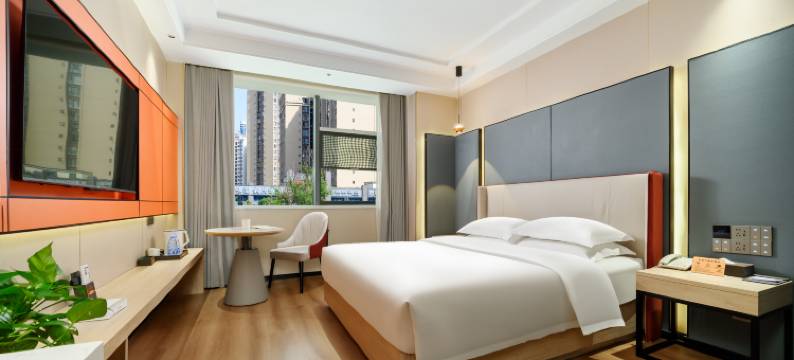 阑珊居假日酒店(遂宁体育中心万达广场店)图片