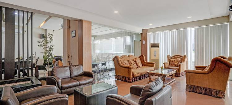 Townhouse Oak Padang near RTH Imam Bonjol formerly Bunda Hotel图片