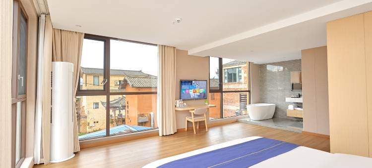 普者黑七月野奢假日酒店图片