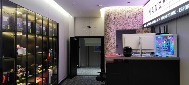 灵泽电竞宾馆图片