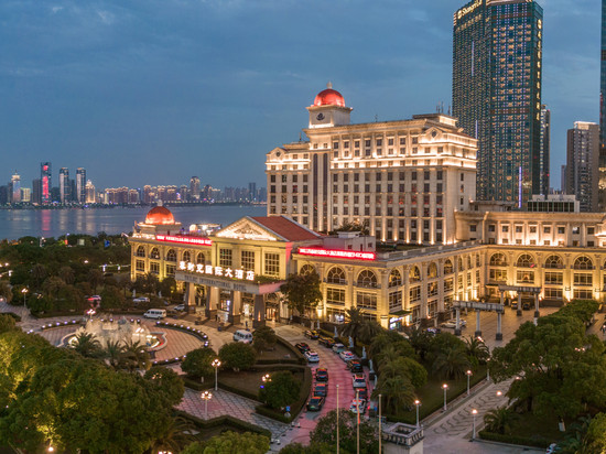 南昌泰耐克国际大酒店(秋水广场店)